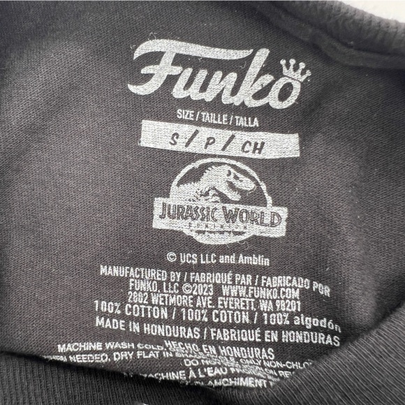 Funko Pop 2 Piece Set Jurassic World Rex Black Tee & Pocket Pop T Rex Youth S L - Picture 9 of 10